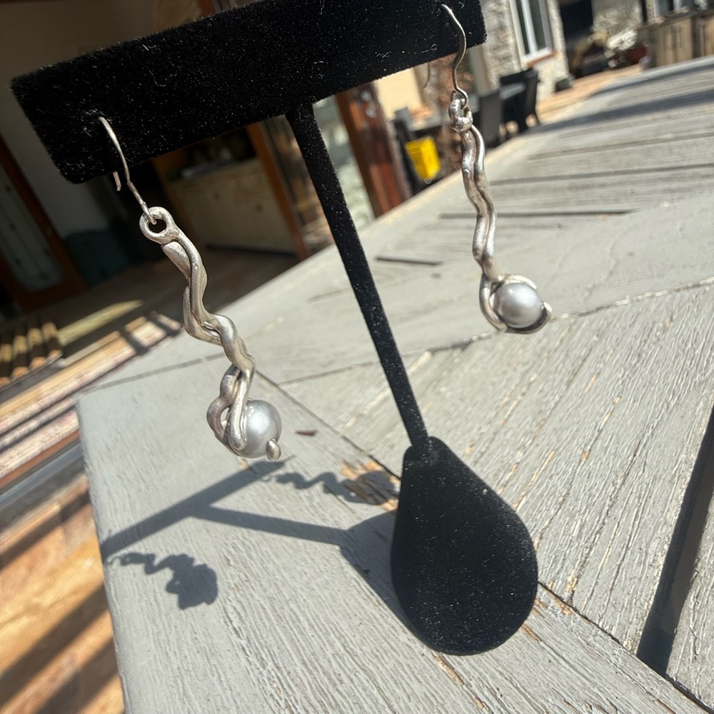 Elegant Silver and pearl handmade earrings